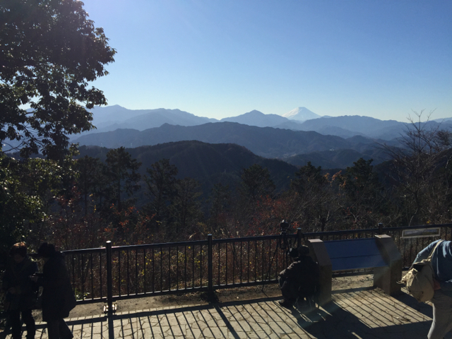 高尾山頂上