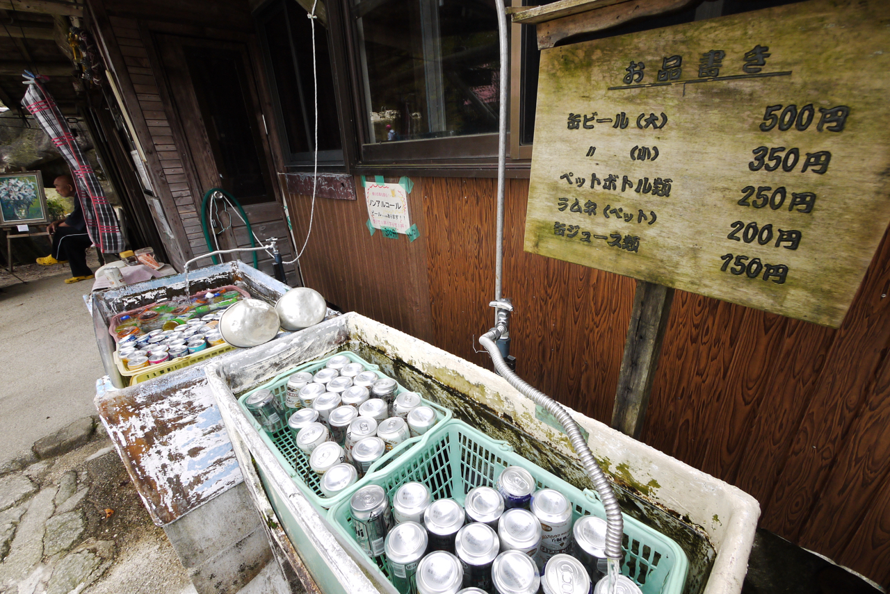 御在所岳・日向小屋のビール販売