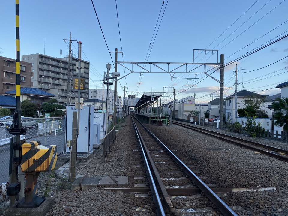 JR矢川駅の西側踏切