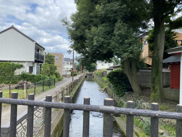 矢川稲荷大明神の矢川