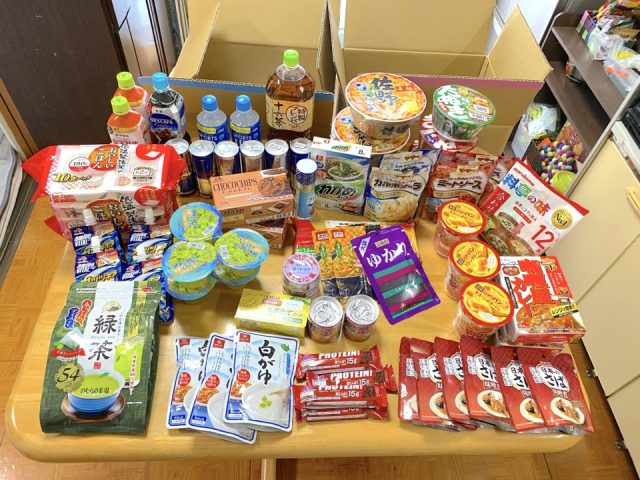 市から届いた食料品