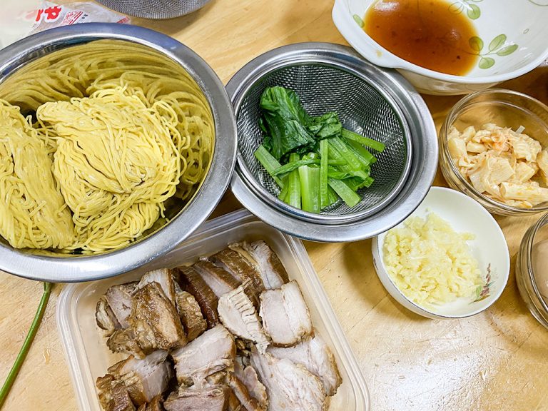 鶏がらスープで昔懐かしい醤油ラーメンを作る – もじぐみ
