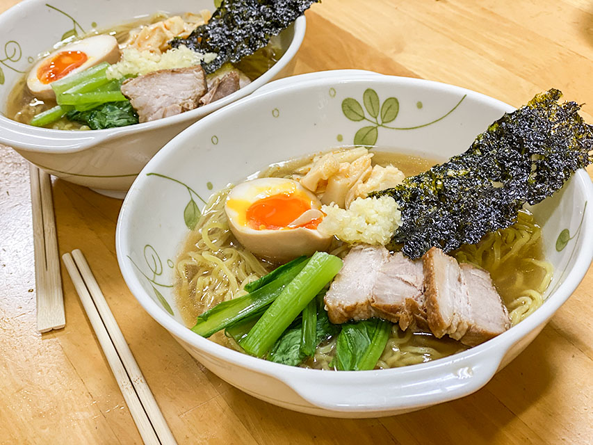 鶏ガラ醤油ラーメンの出来上がり